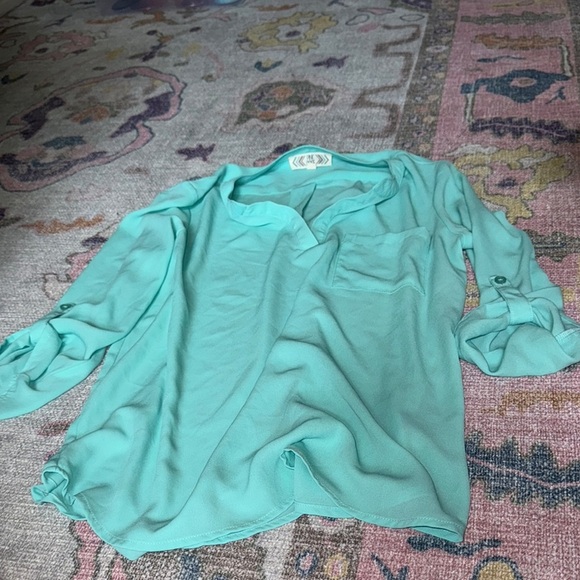 Shirt - Picture 1 of 4